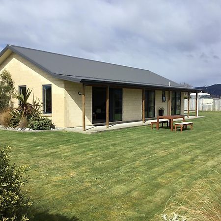 Ti Kouka Villa 蒂阿瑙湖 外观 照片